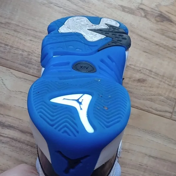 Air Jordan White and Blue Retro Concord Basketball Sneakers Size 5Y